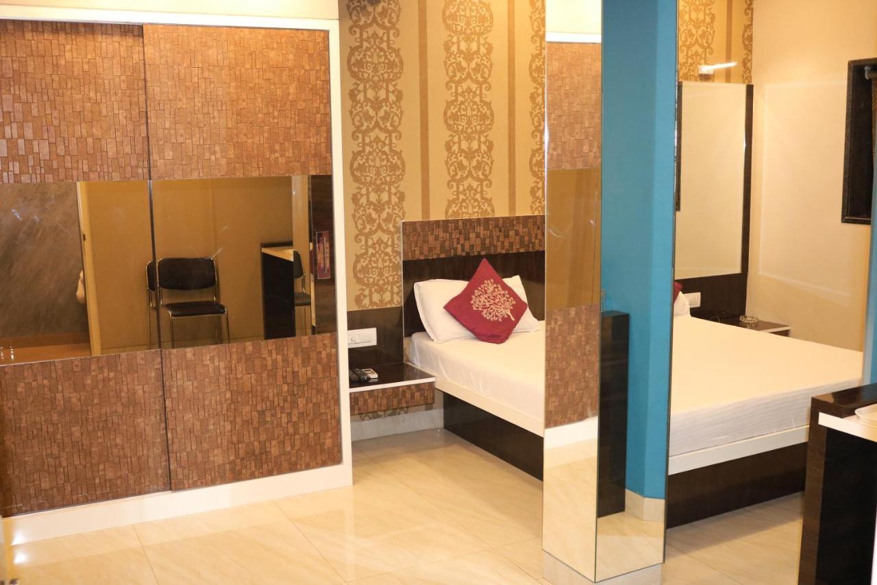 Hotel Modern Mumbai Luaran gambar